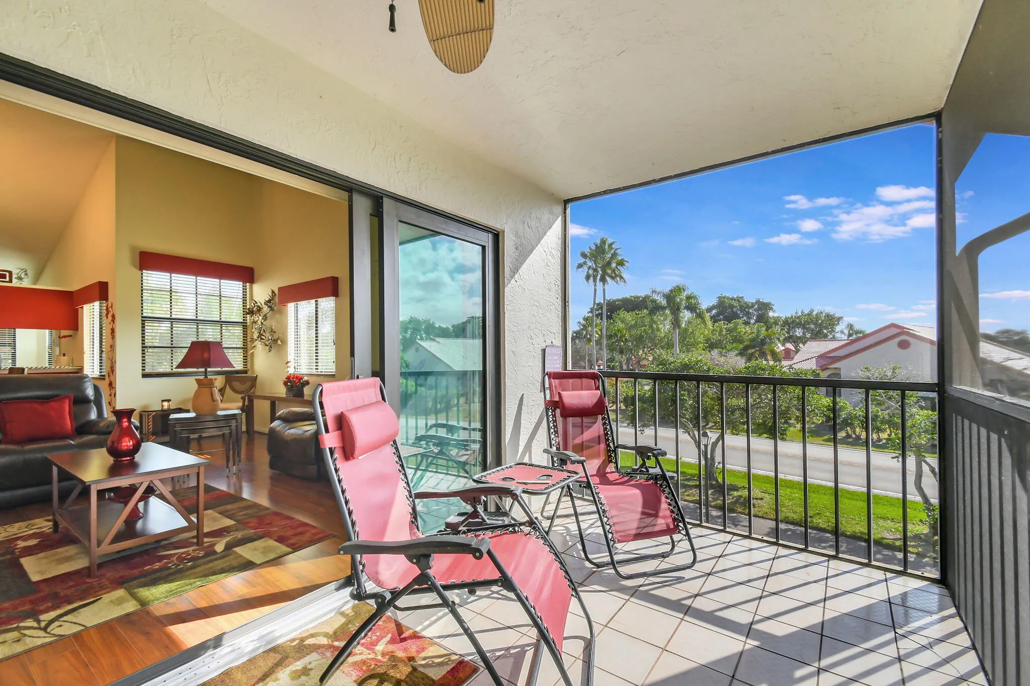 7 PATIO 3