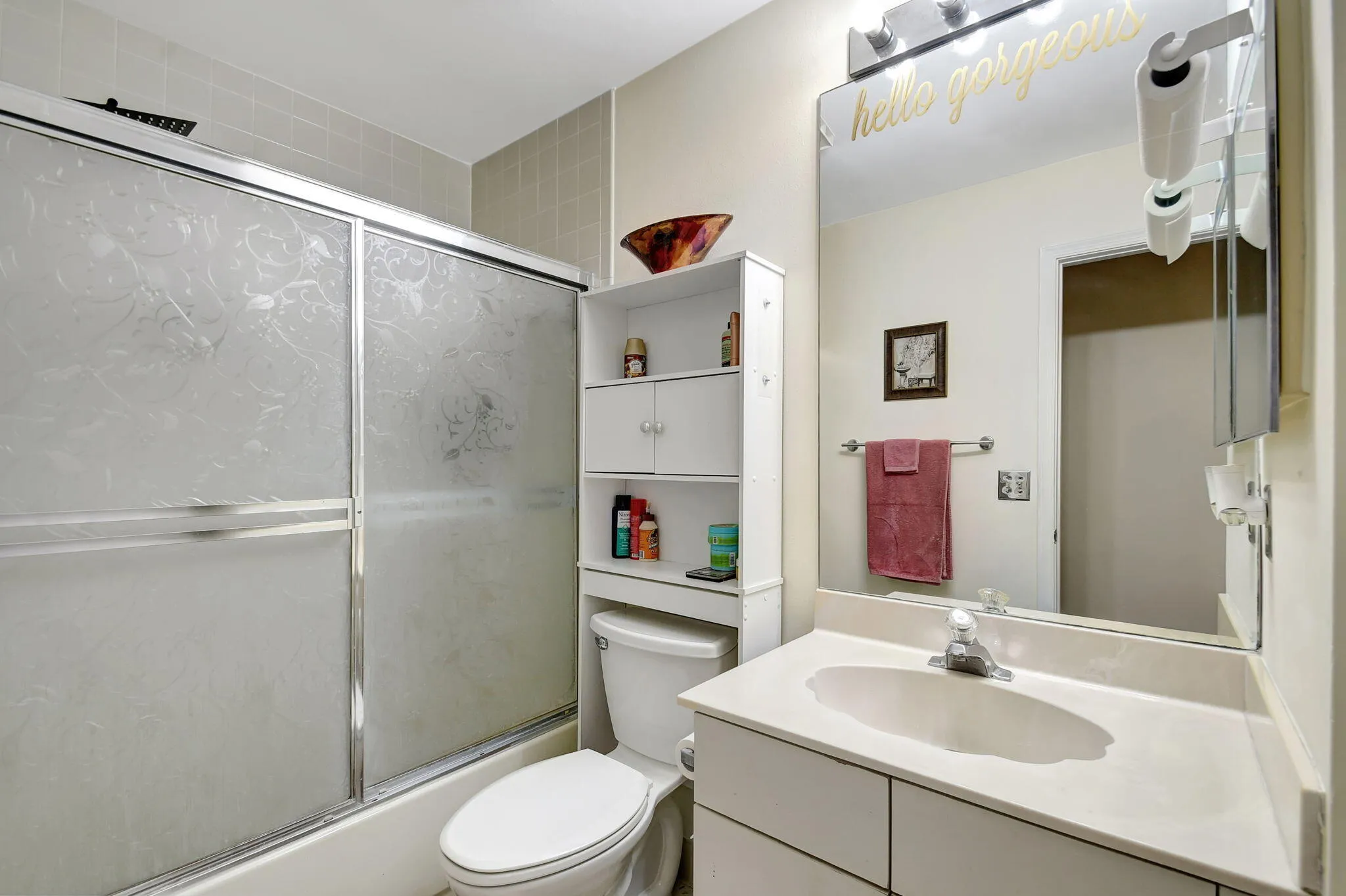 11 2ND BATHROOM