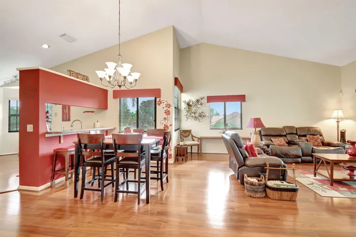 4 LIVING DINING 1 (1)