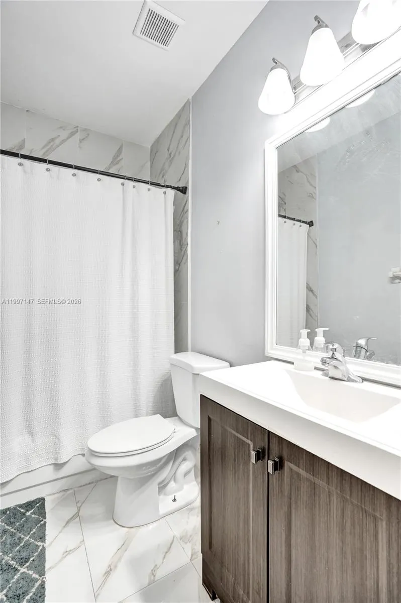 Bathroom with Tub