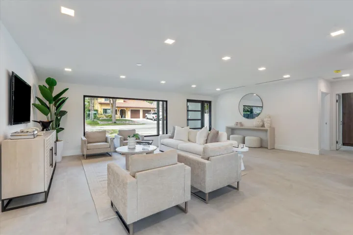 04-1032 SE 13th Terr Ft. Lauderdale, FL-