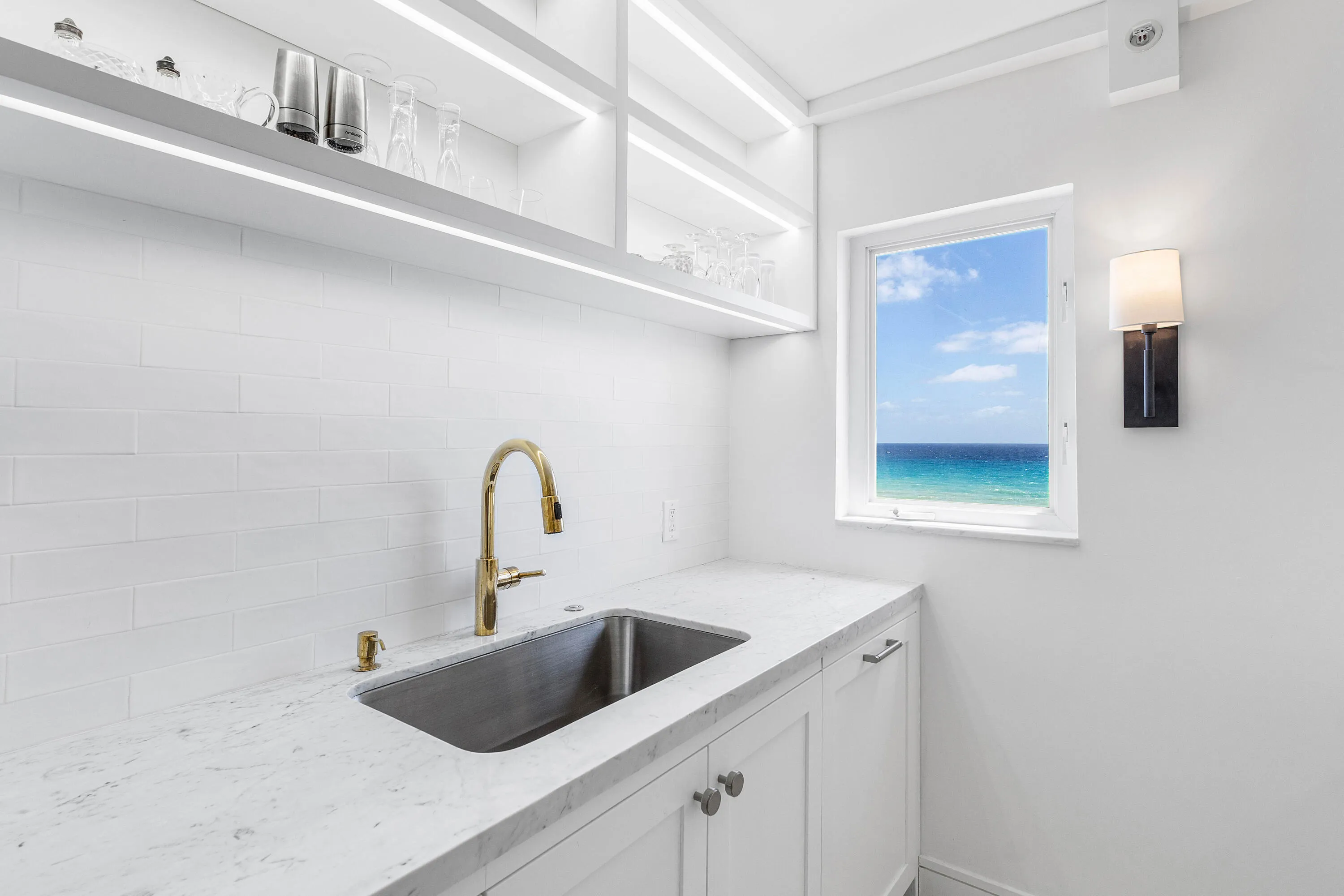 004-3301SouthOceanBoulevard-HighlandBeac