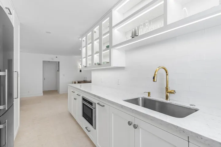 006-3301SouthOceanBoulevard-HighlandBeac