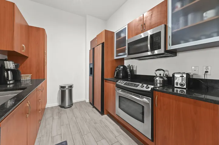 06 Kitchen 02