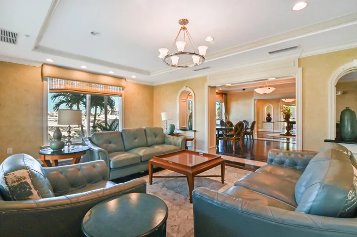 23 sitting room 01