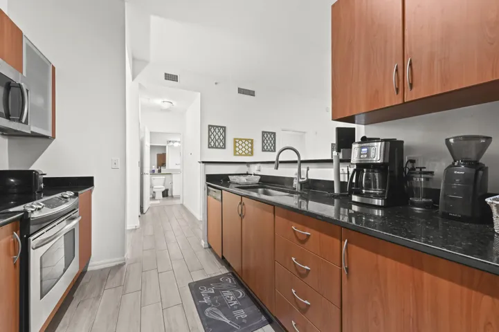 07 Kitchen 03