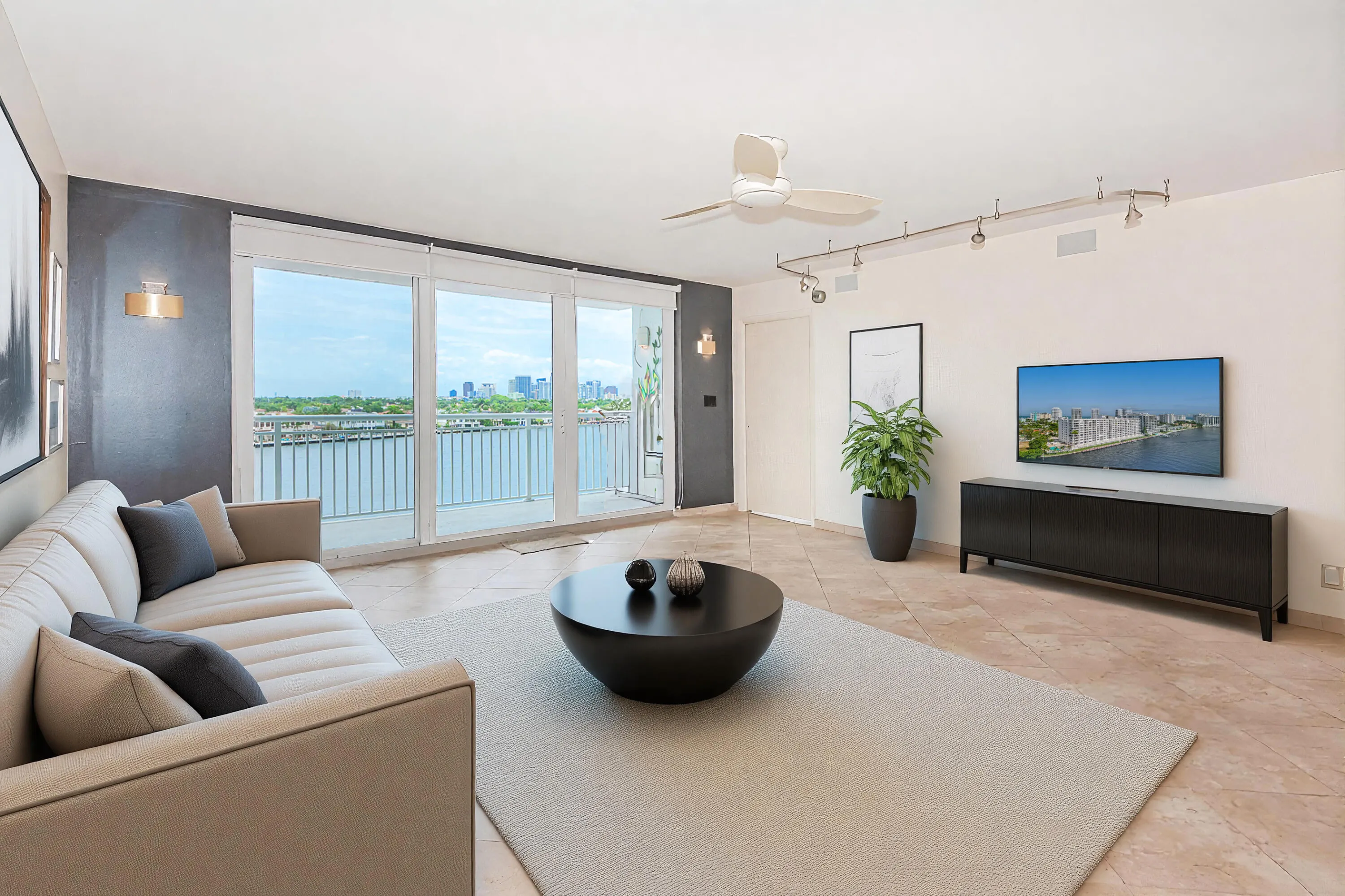 2-707 -LIVING SPACE
