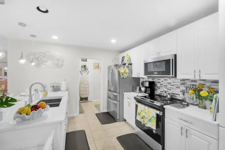 1868 E Sanderling Ln c2-8
