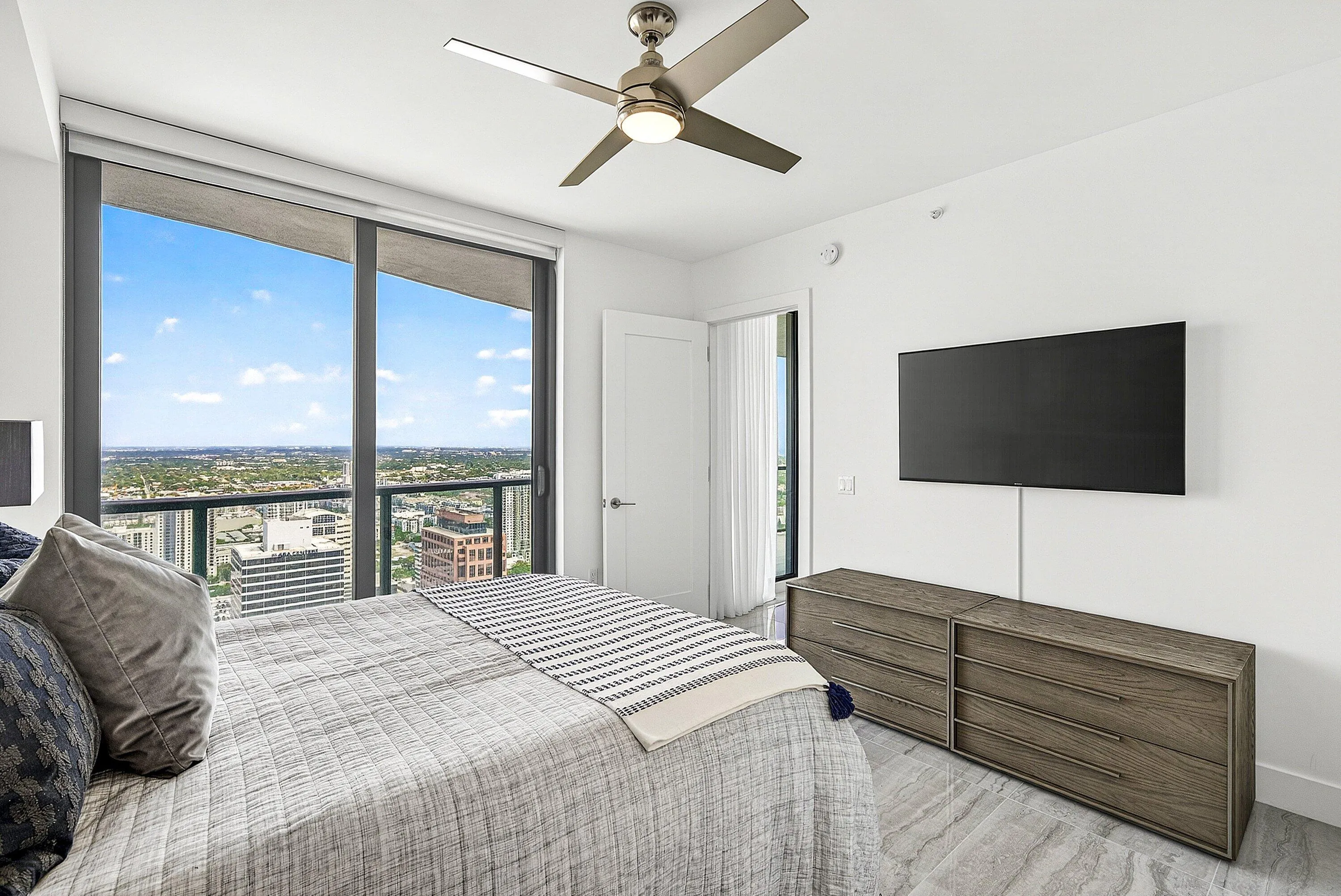 Guest suite 2 north facing with balcony