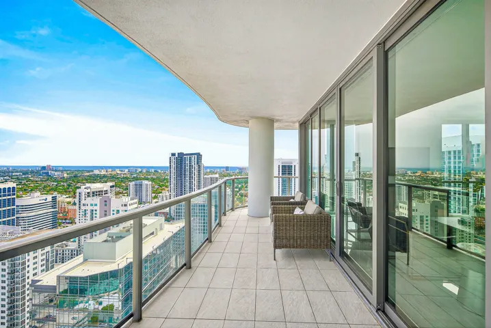 037-100EastLasOlasBoulevard-4301-FortLau