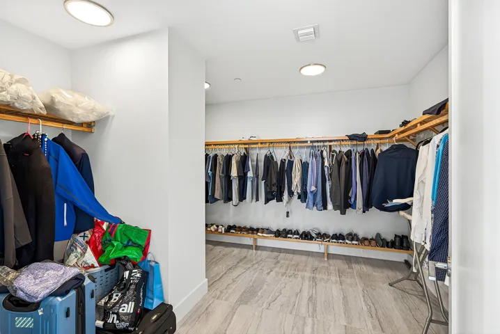 Primary suite large walk in closet