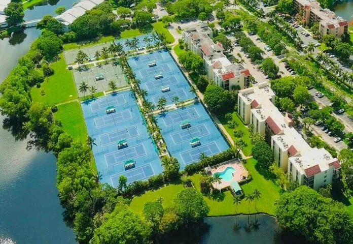 Tennis