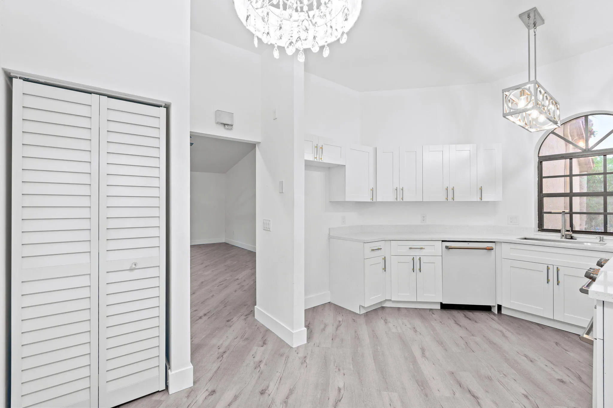 15-web-or-mls-A7400978