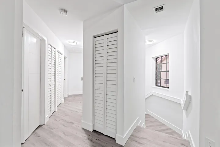 4-web-or-mls-A7400945