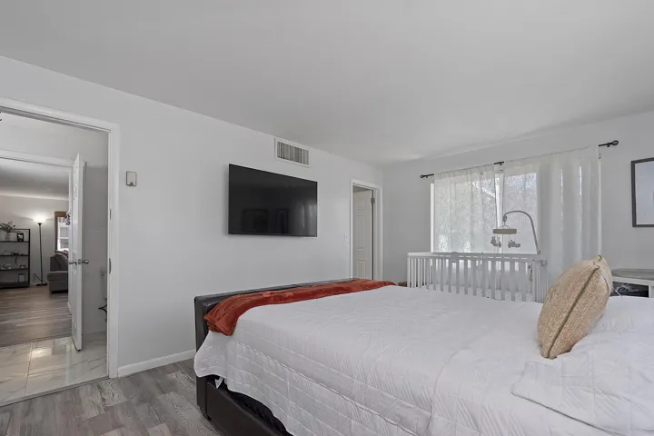 1002 S k St - 200