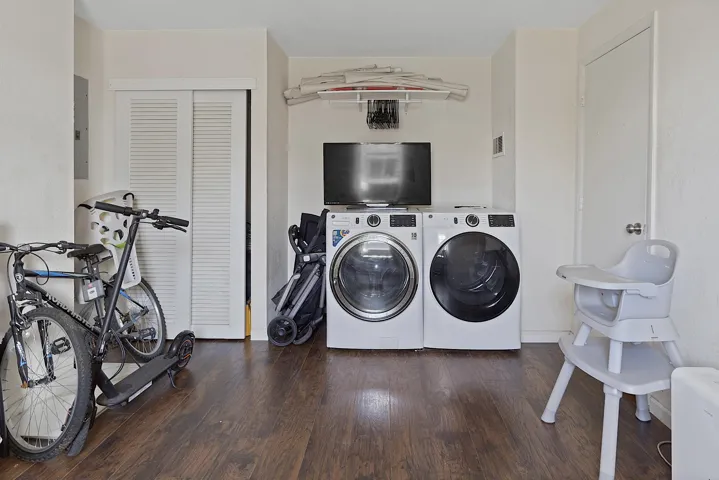 1002 S k St - 216
