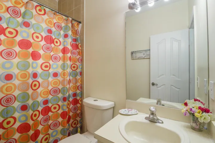 2nd bathroom