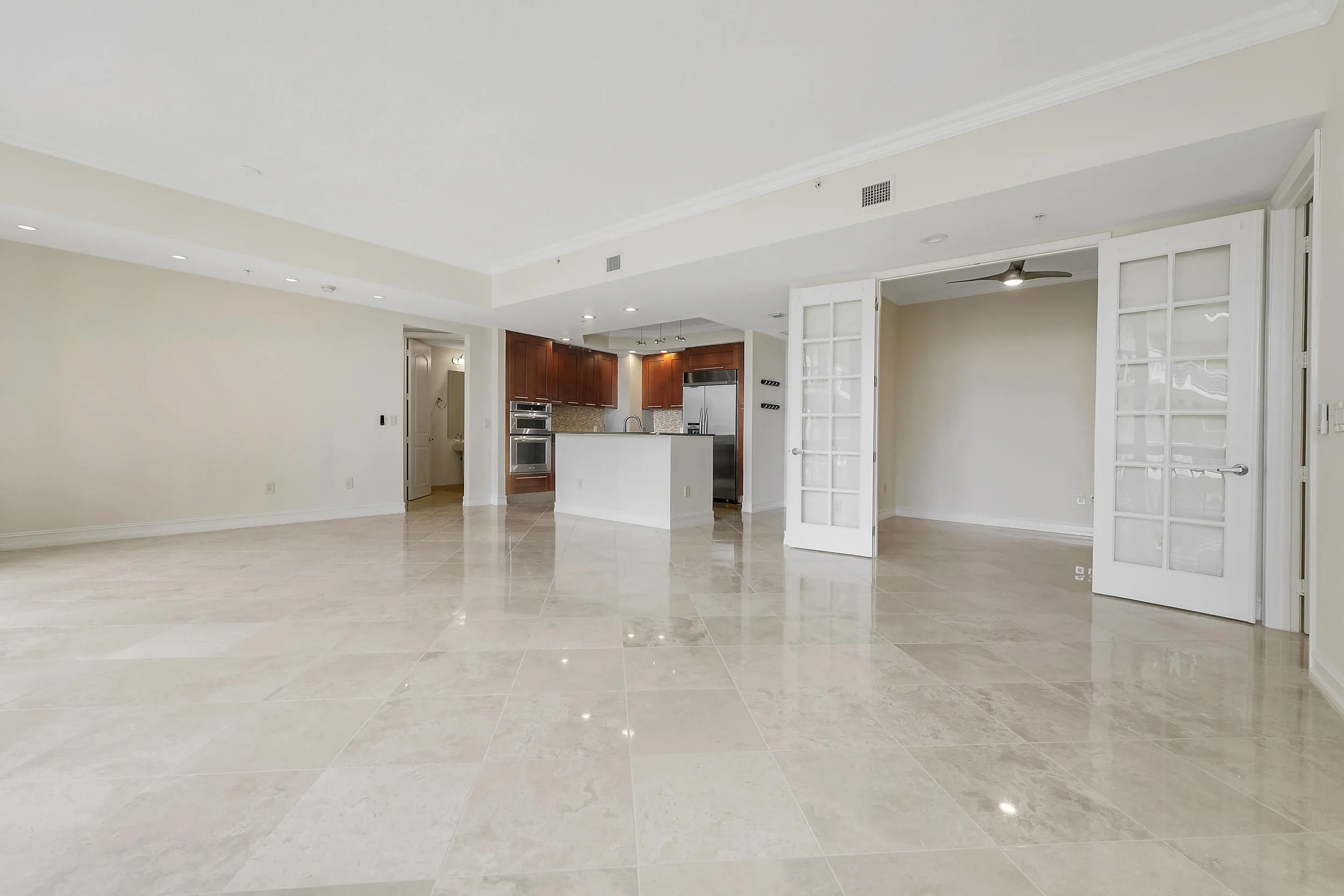 Unfurnished Main space