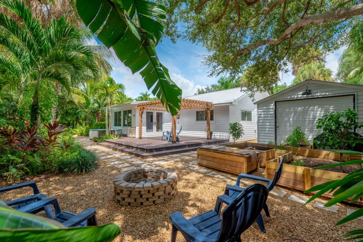 547 SW Riverview St, Stuart, FL 34994-29