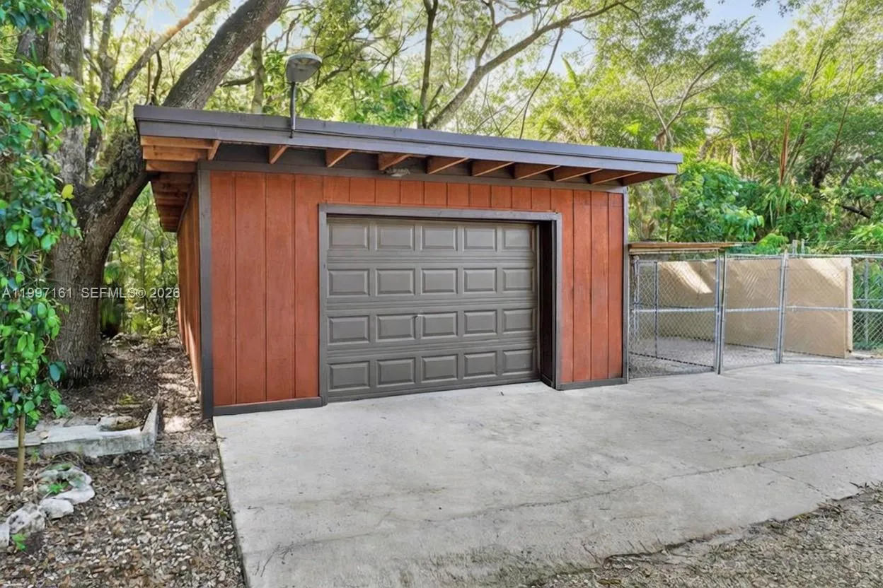 Property photo 63