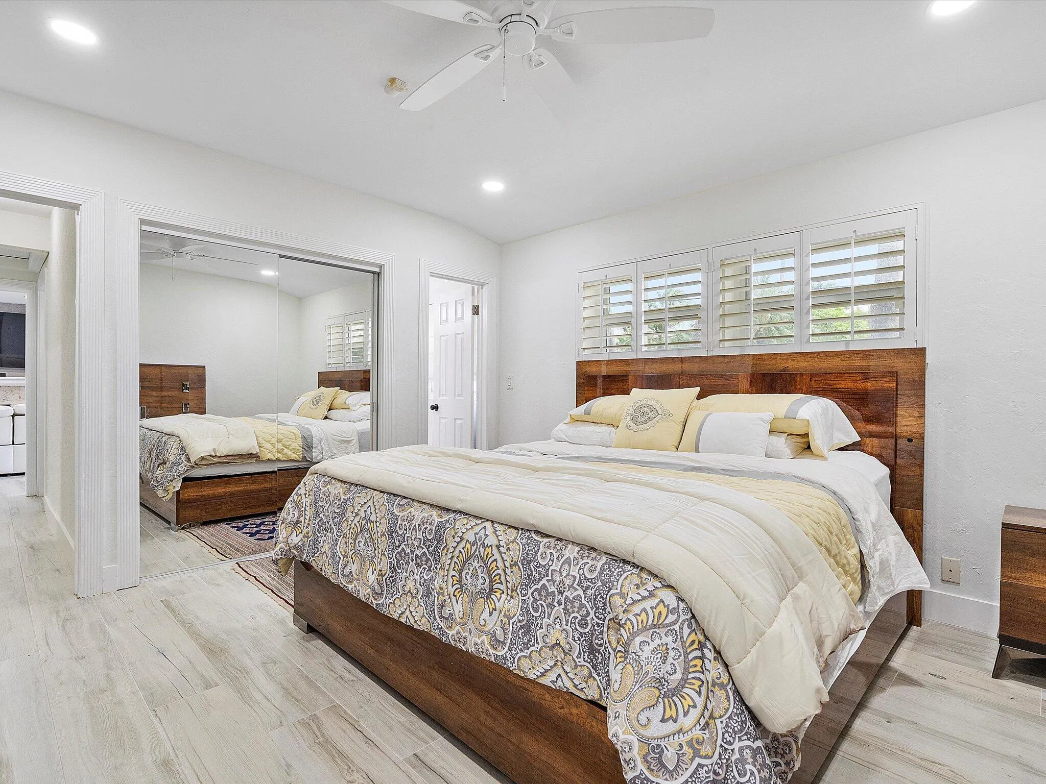 32-411 Poinciana Dr_032
