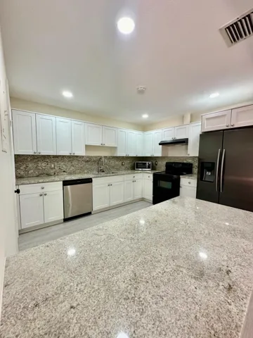 20240711170410140478000000-o