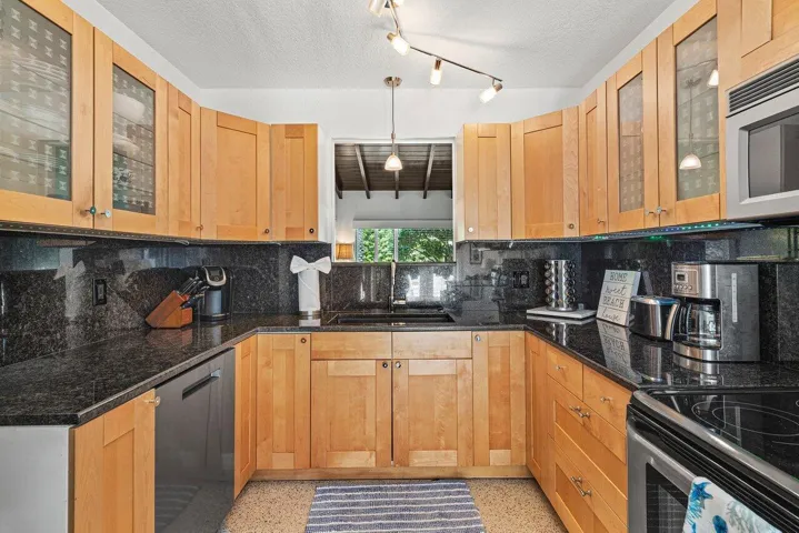 017-340Northeast7thAvenue-DelrayBeach-FL