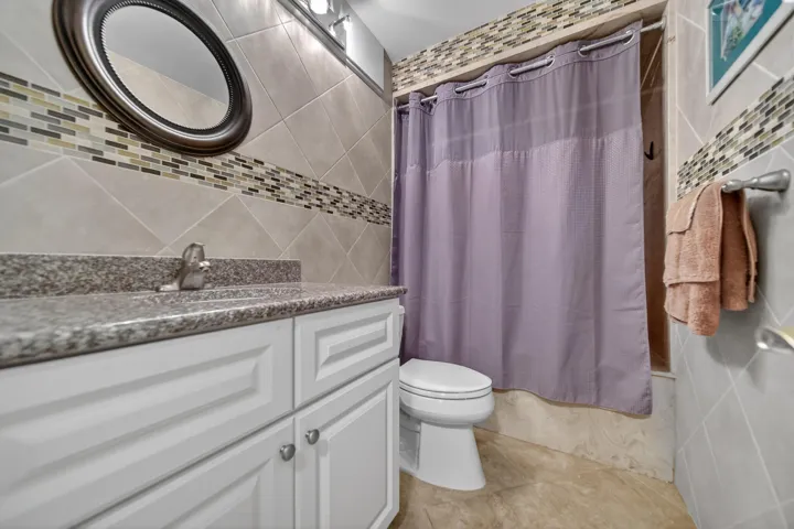guestbath1.jpg-FULL