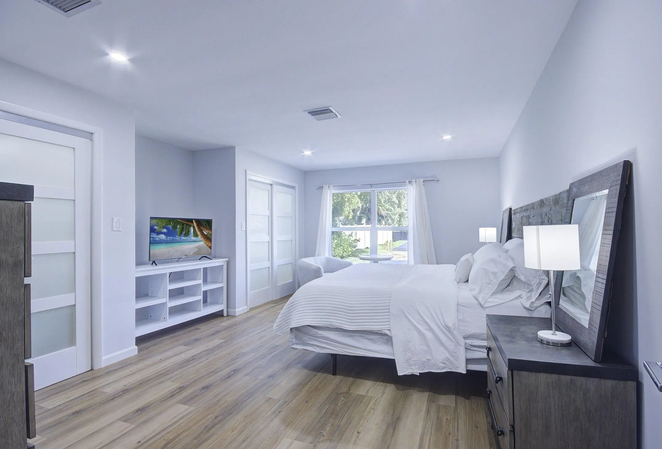1950 front bedroom king
