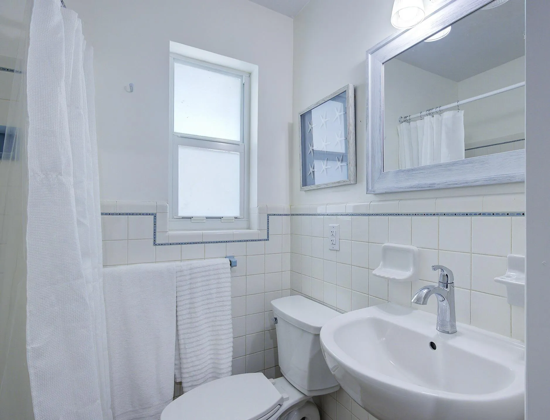 1950 king bathroom