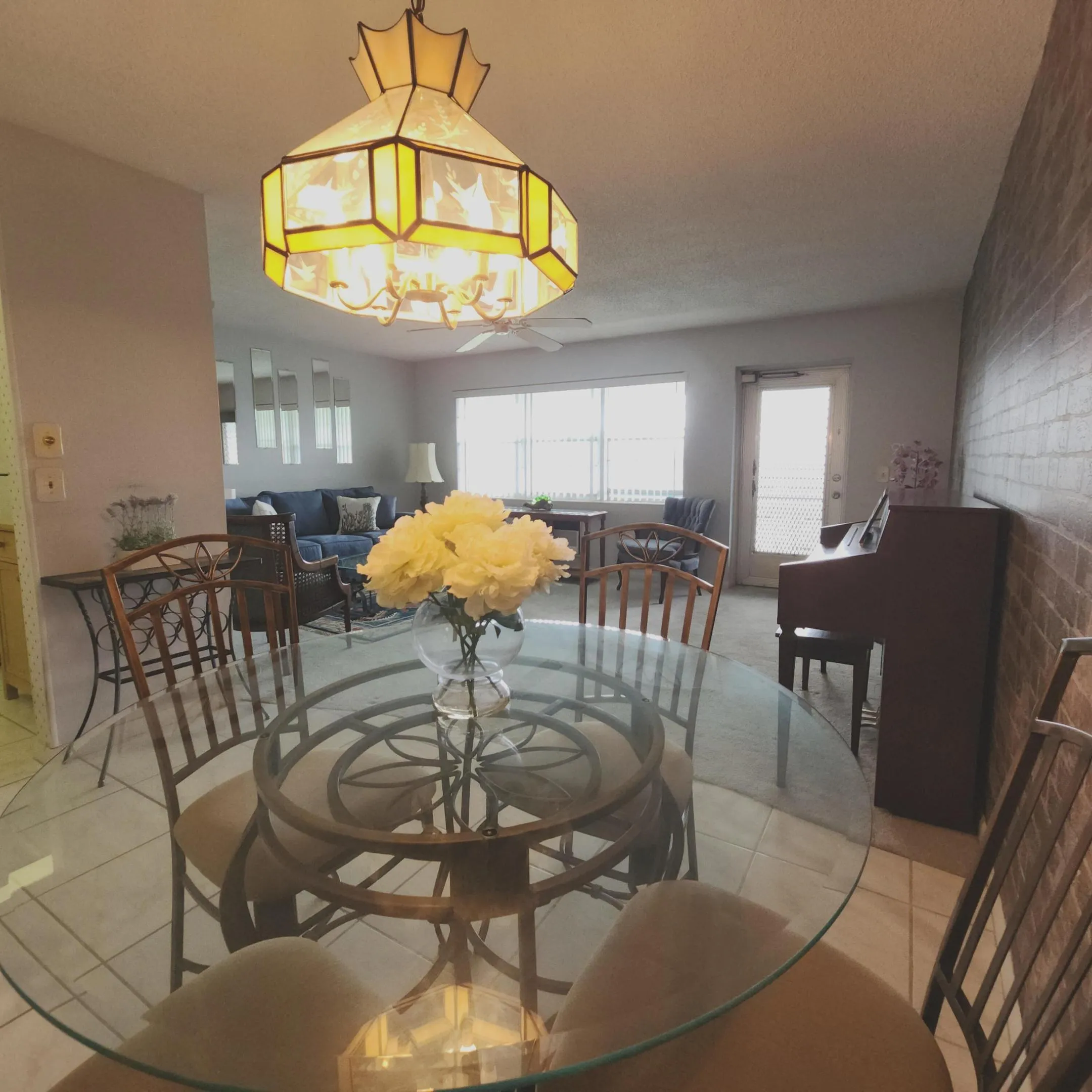 Great dinning space