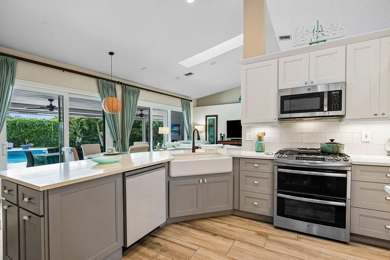 Property photo 28