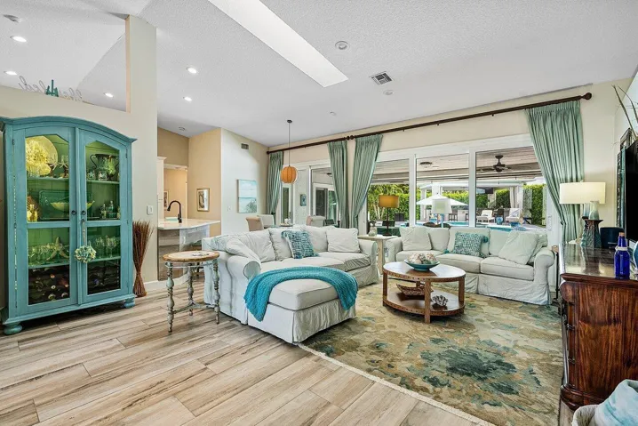 011-15925SpringhillCourt-Wellington-FL-3