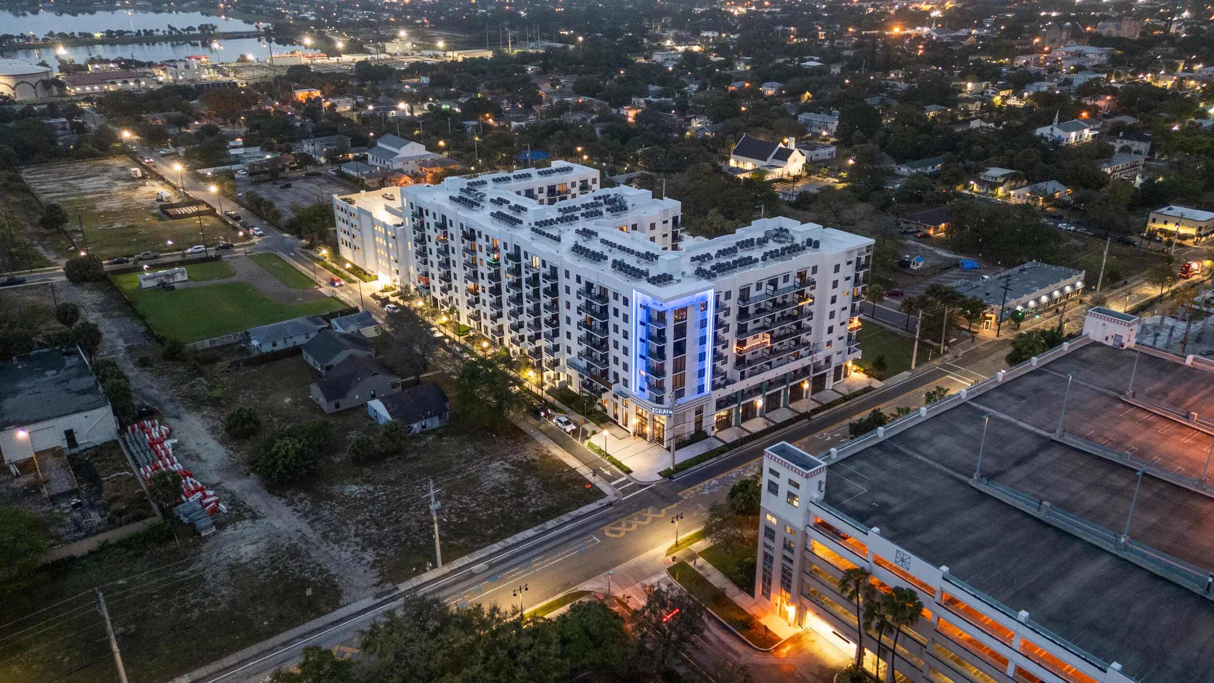 49_wpb - downtown building