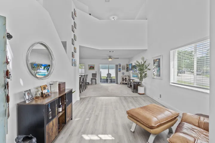 6-web-or-mls-A7404030