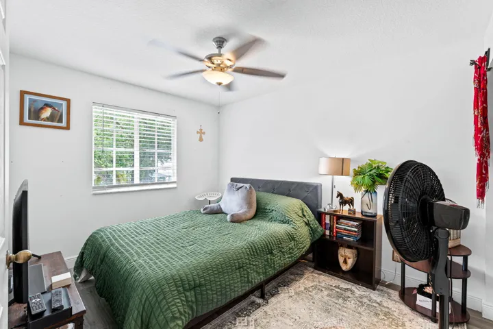 21-web-or-mls-A7404145