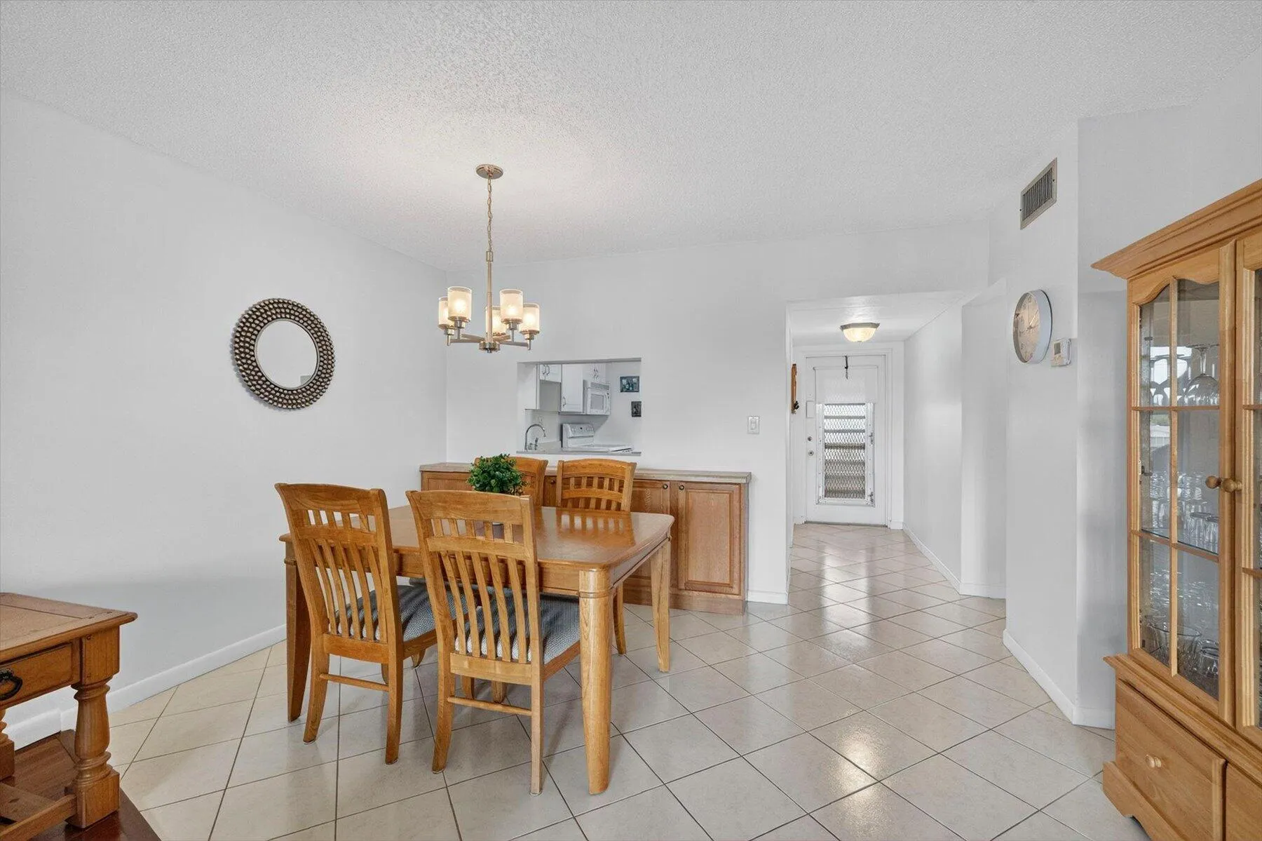 10-Dining Room