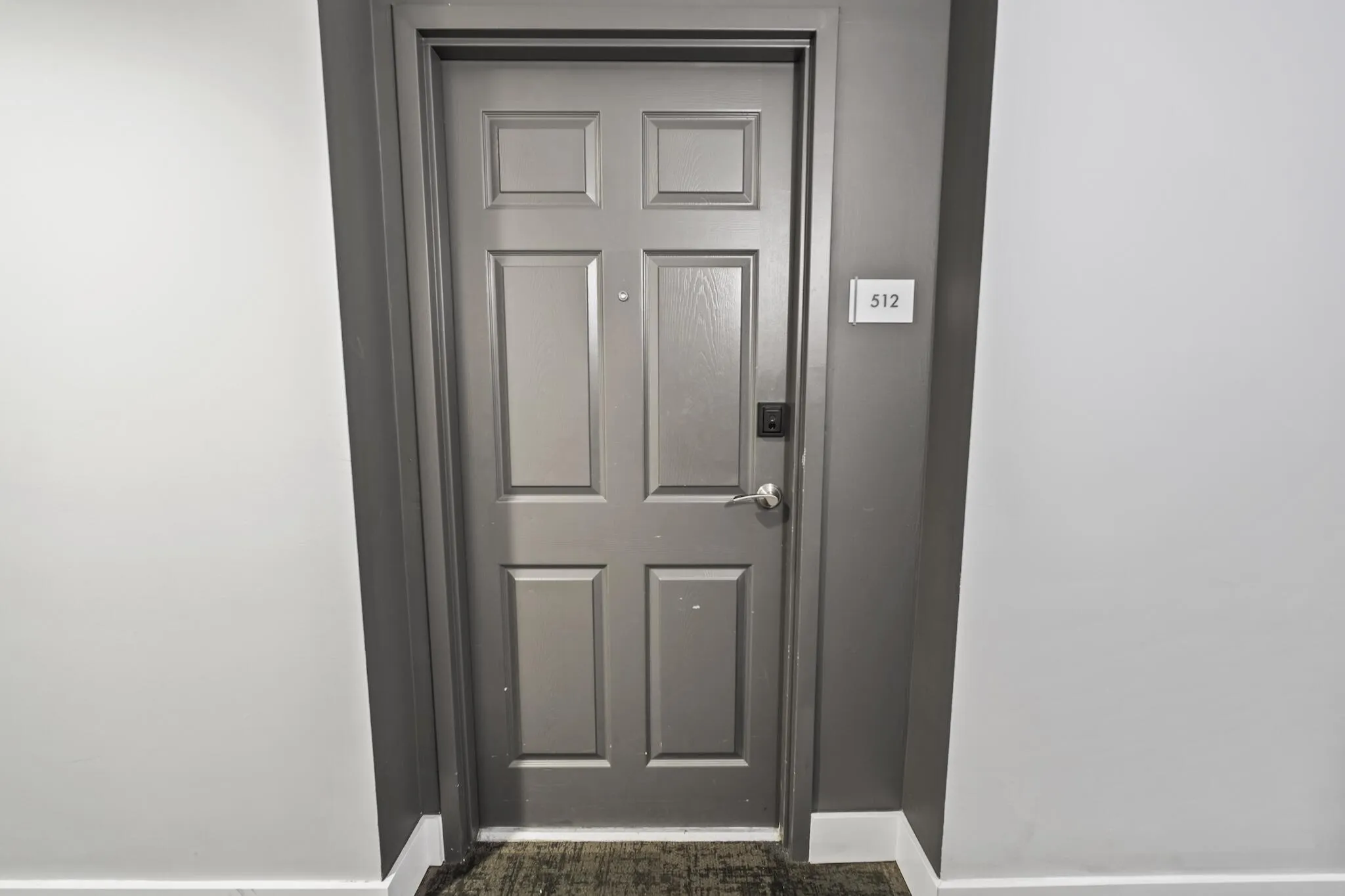 Door 512