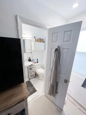 1230 NE 26th Terrace_16