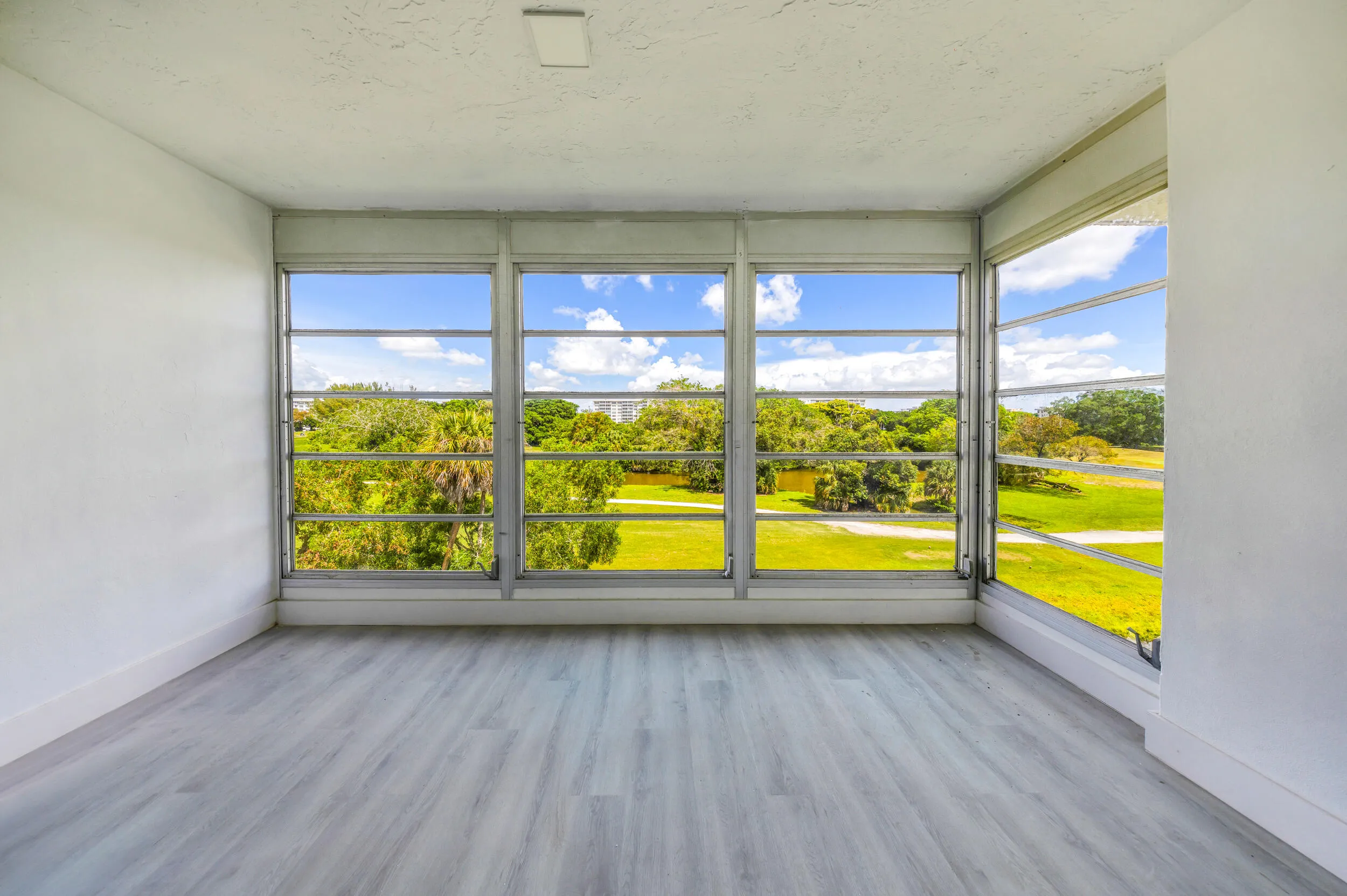 3151 S Palm Aire Dr-Pompano Beach, Unit