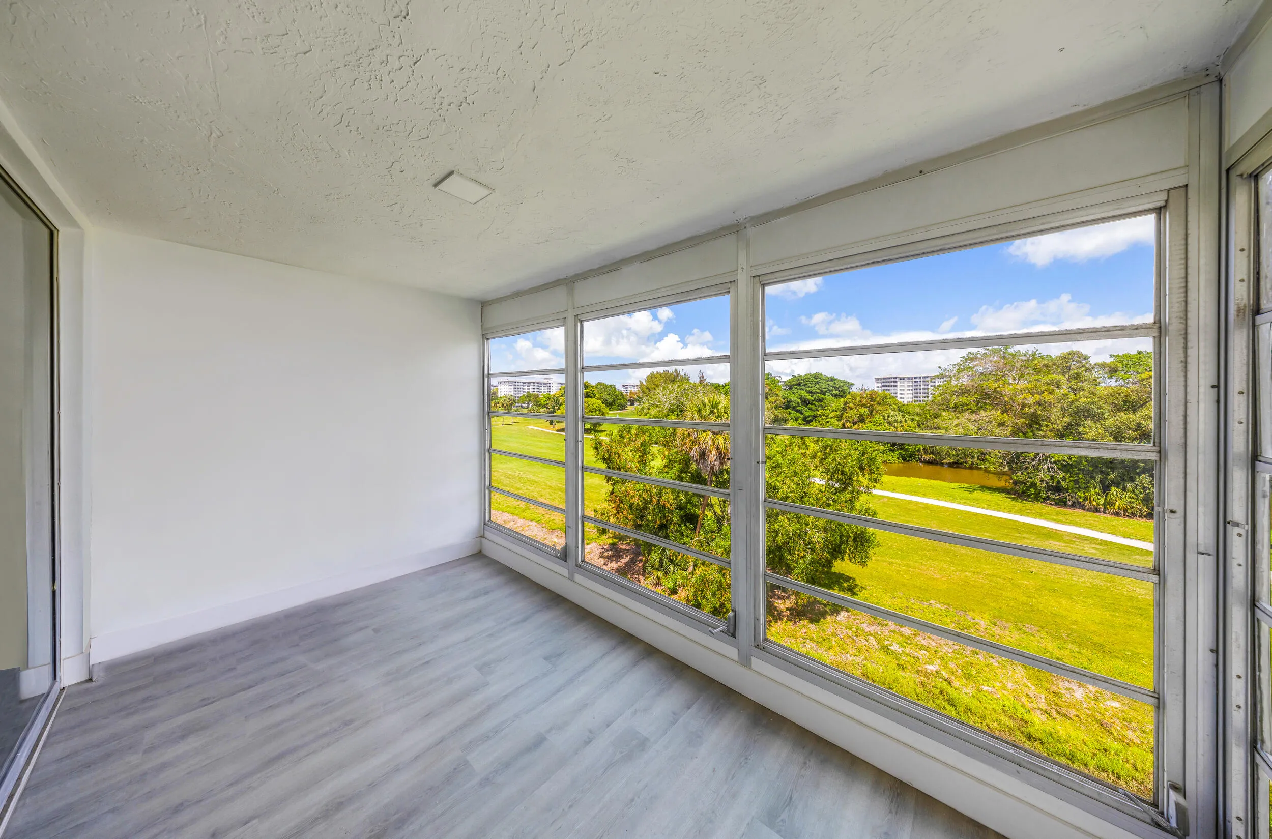 3151 S Palm Aire Dr-Pompano Beach, Unit