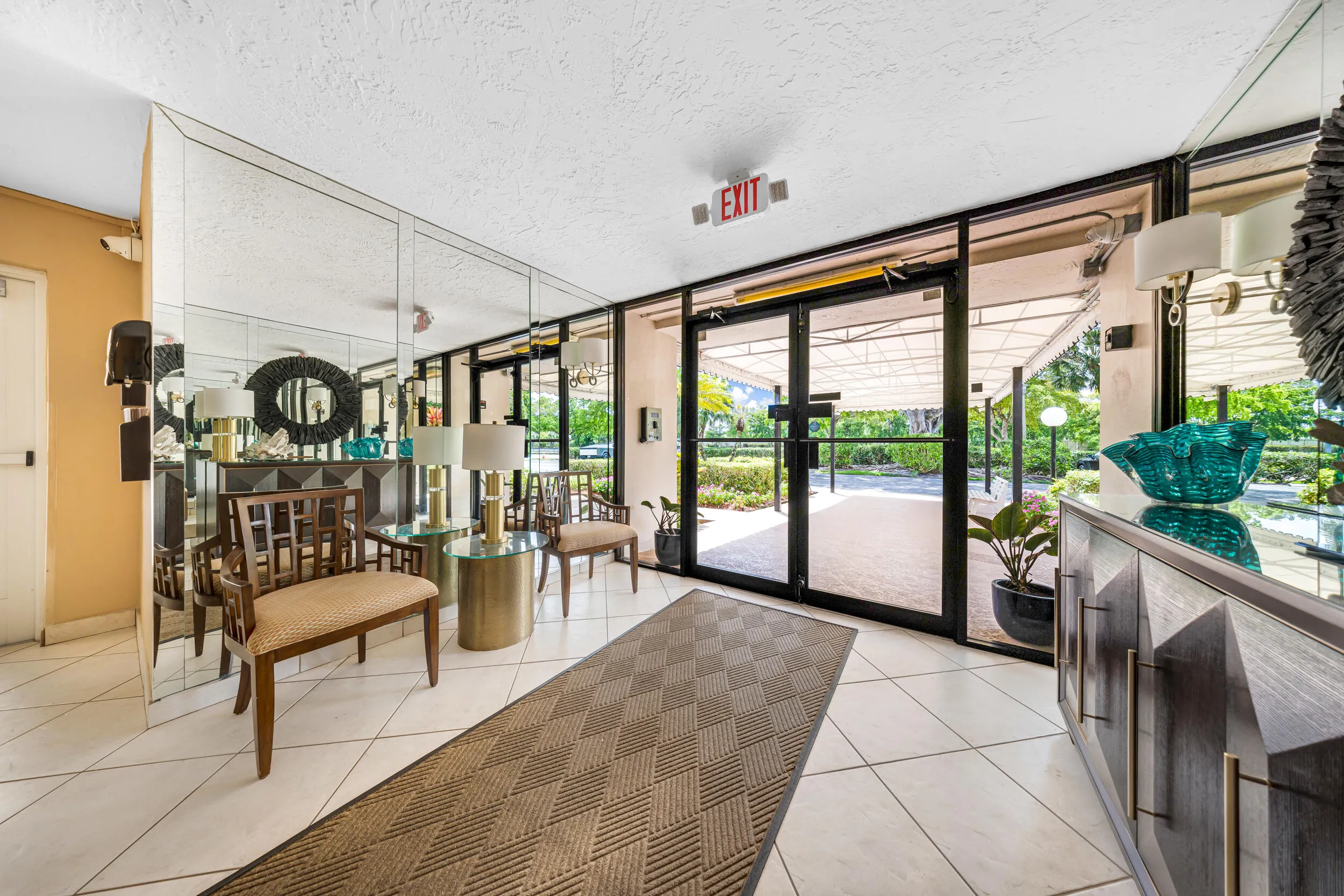 3151 S Palm Aire Dr-Pompano Beach, Unit