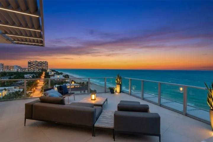 BREATHTAKING NE VIEWS AS YOU OPEN YOUR EYES RIGHT FROM YOUR BED!!
