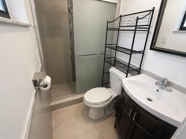 2800 bathrom 1
