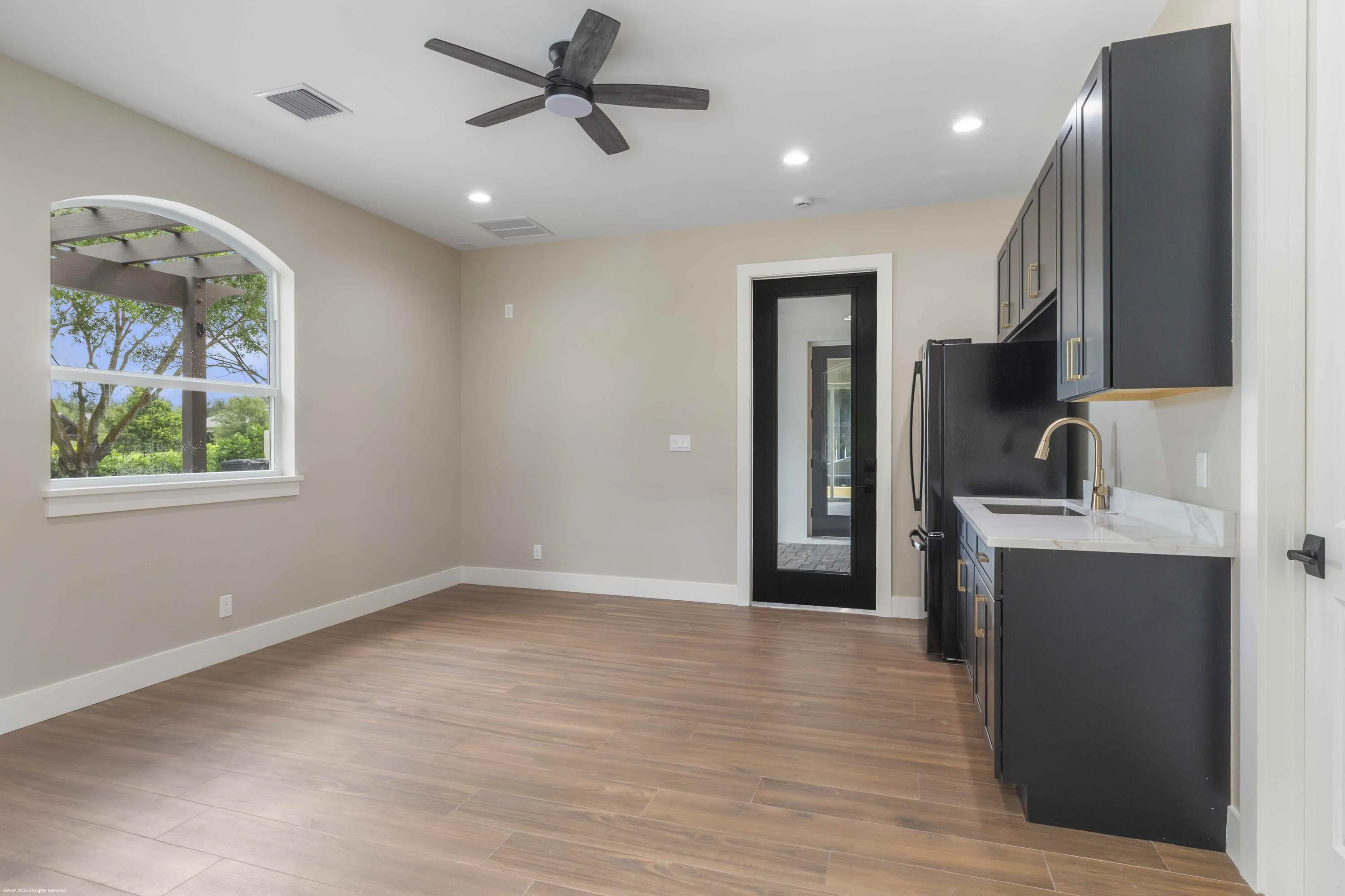 4985 Stables Way 025
