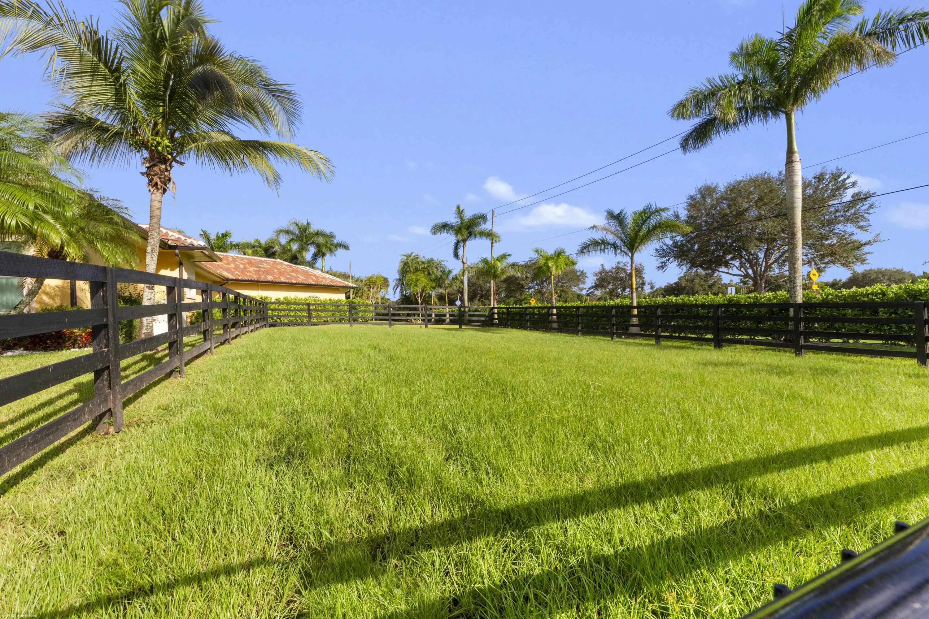 4985 Stables Way 084