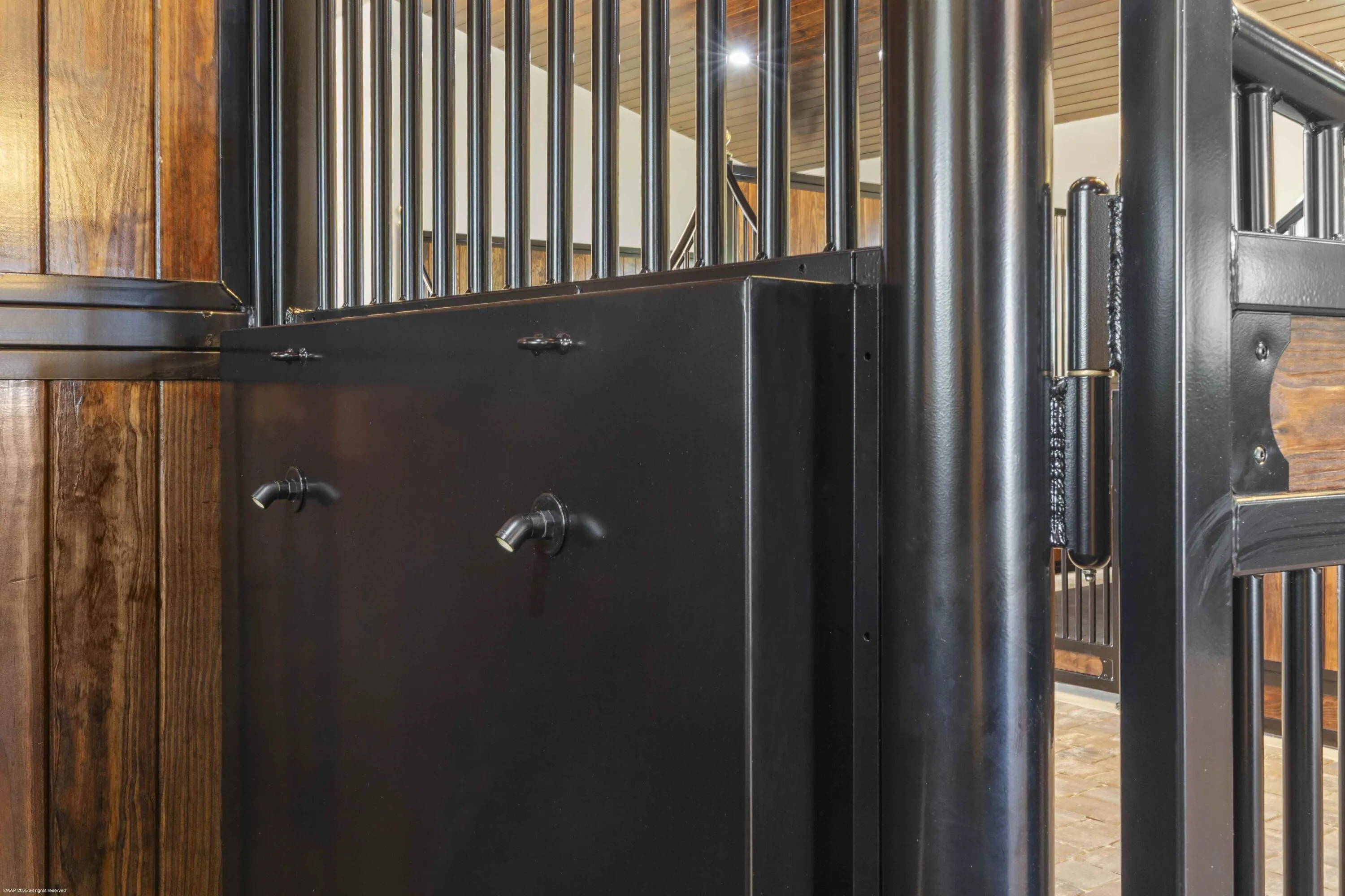 4985 Stables Way 017