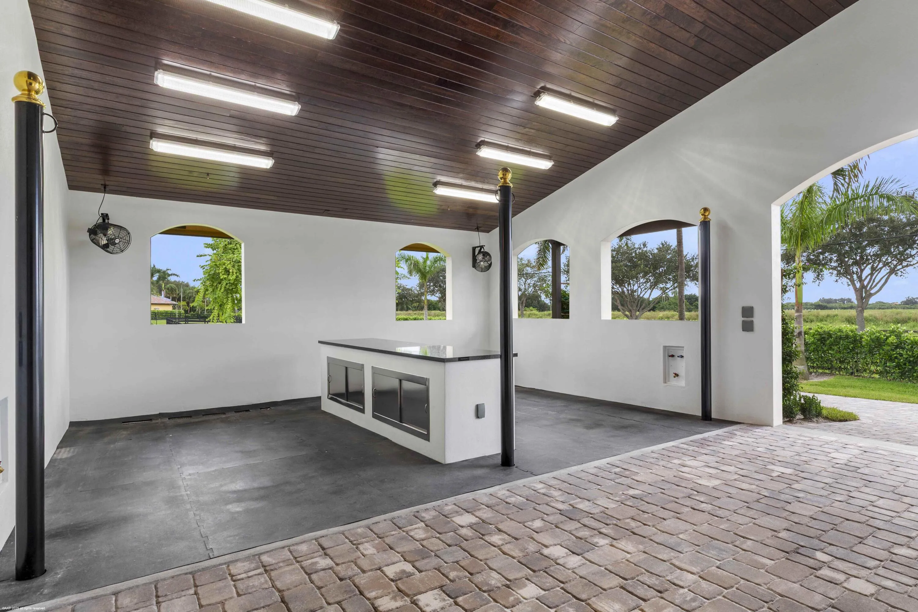 4985 Stables Way 020