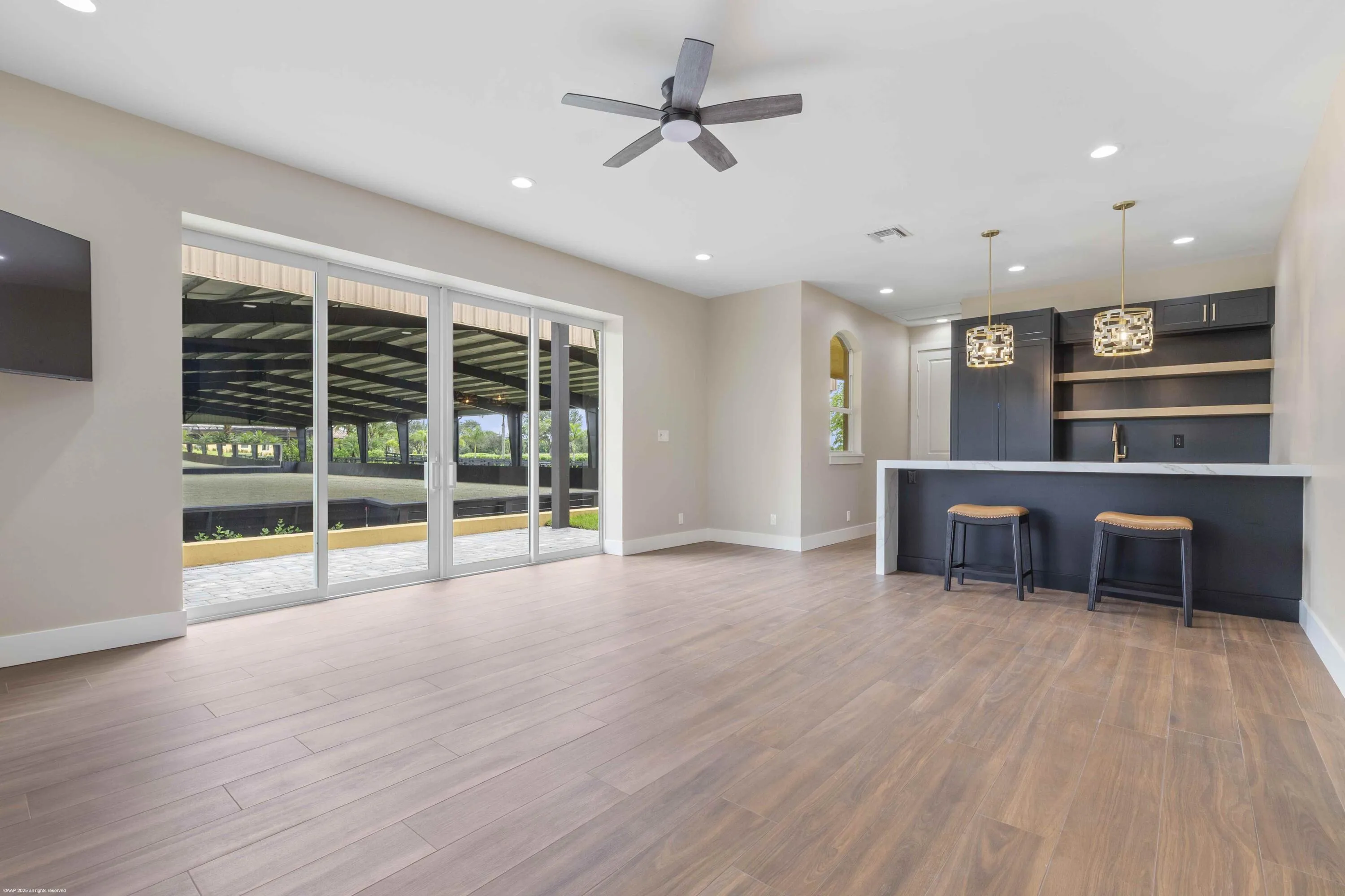 4985 Stables Way 031