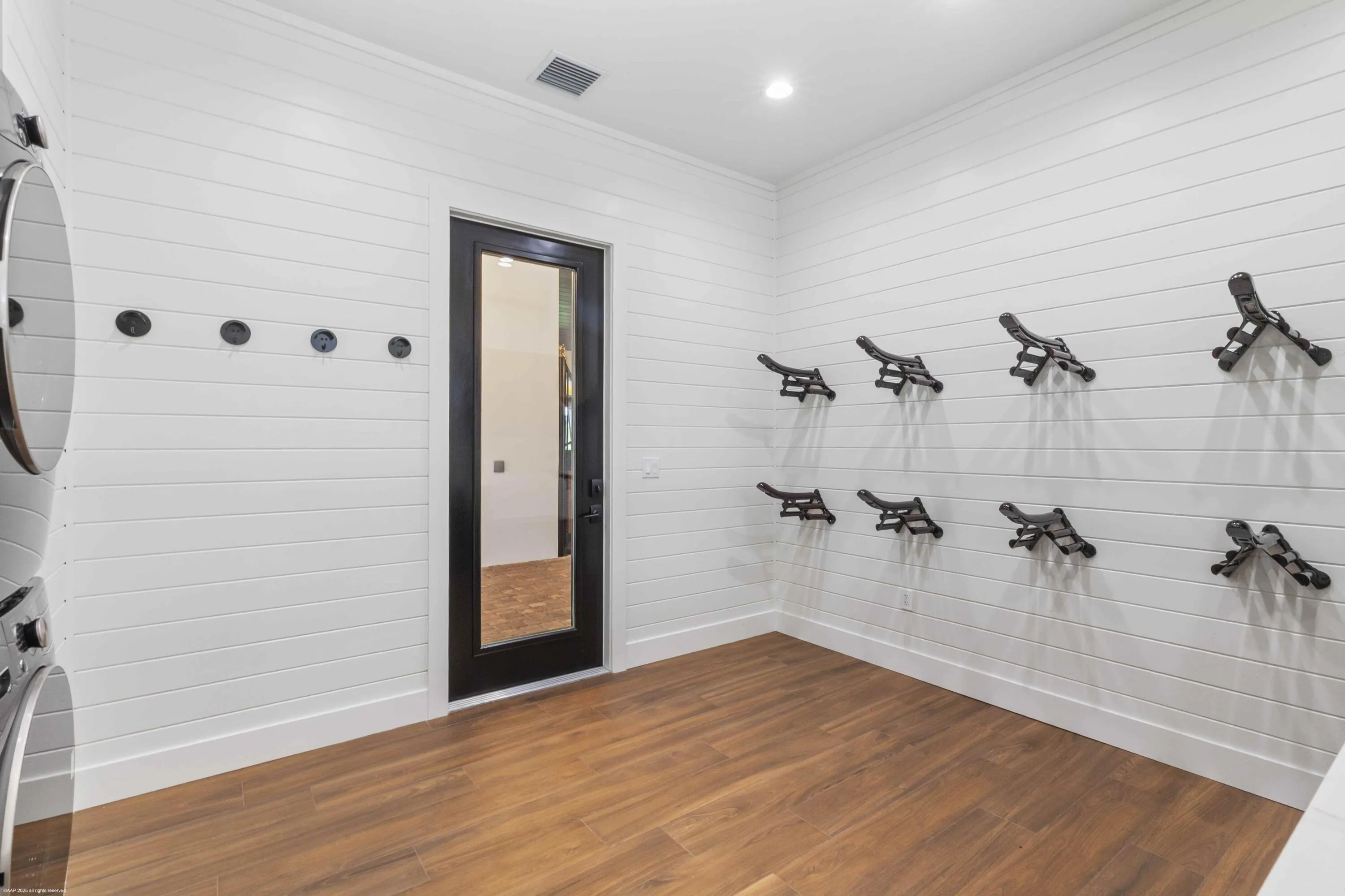 4985 Stables Way 041